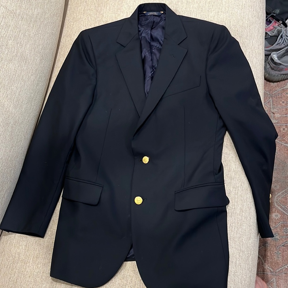 Brooks Brothers Blazer Navy- Loro Piana fabric from Italy. Fitzgerald cut 36s